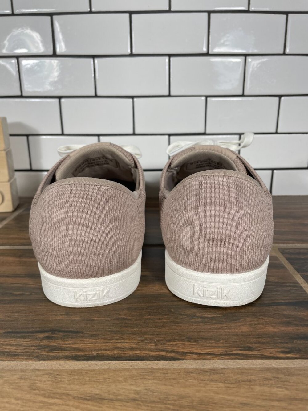 Kizik Irvine Shoes Womens Size 9.5 Wide 2E Taupe Hands Free Casual Sneakers - Picture 5 of 13